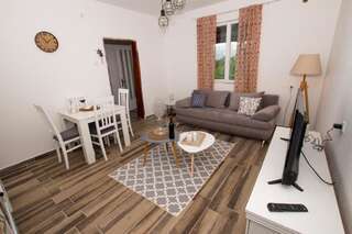 Дома для отпуска Banjo Rustic House Вирпазар Дом для отпуска-30